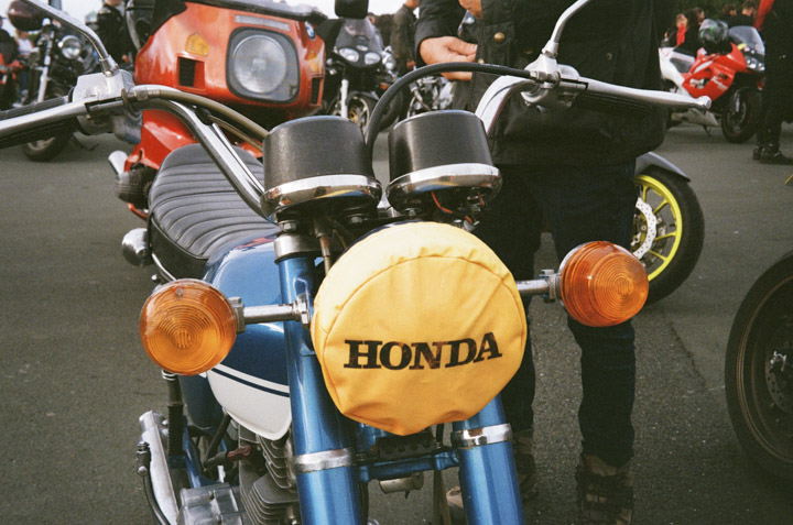 Discover how the Olympus Trip 35 performs with Fujifilm 400 colour film at Plymouth Bike Nights, Plymouth Hoe, UK. Full review & sample photos.